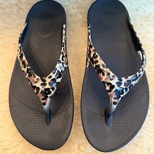 OOFOS Limited Leopard Print Flip Flops